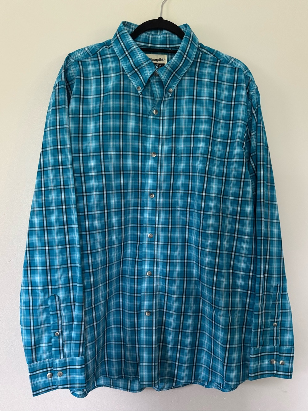 Men's Wrangler Riata Blue Teal Plaid Button-Down Shirt